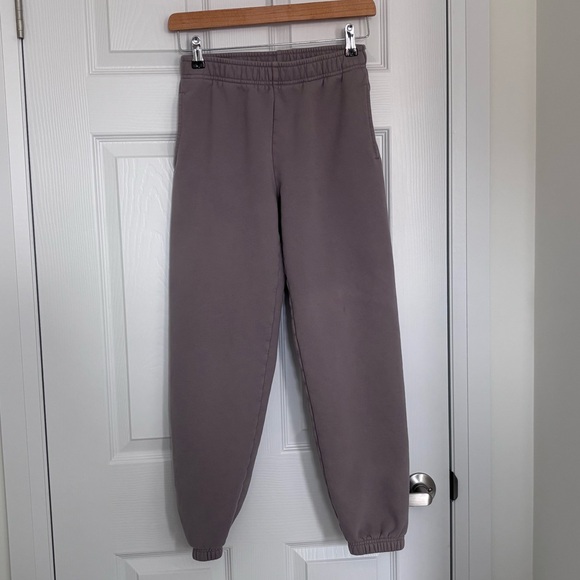 TNA Cozy Fleece High Rise Joggers in Taupe 27” - Description! - Picture 3 of 10